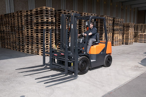 Smarter Oversight for Better Equipment Use